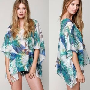 🎉2xHP🌴Tropical Palm Kimono-Style Top🌴